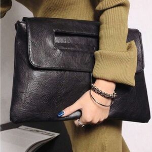 SHEIN Black Clutch Sleek Leather Wristlet
